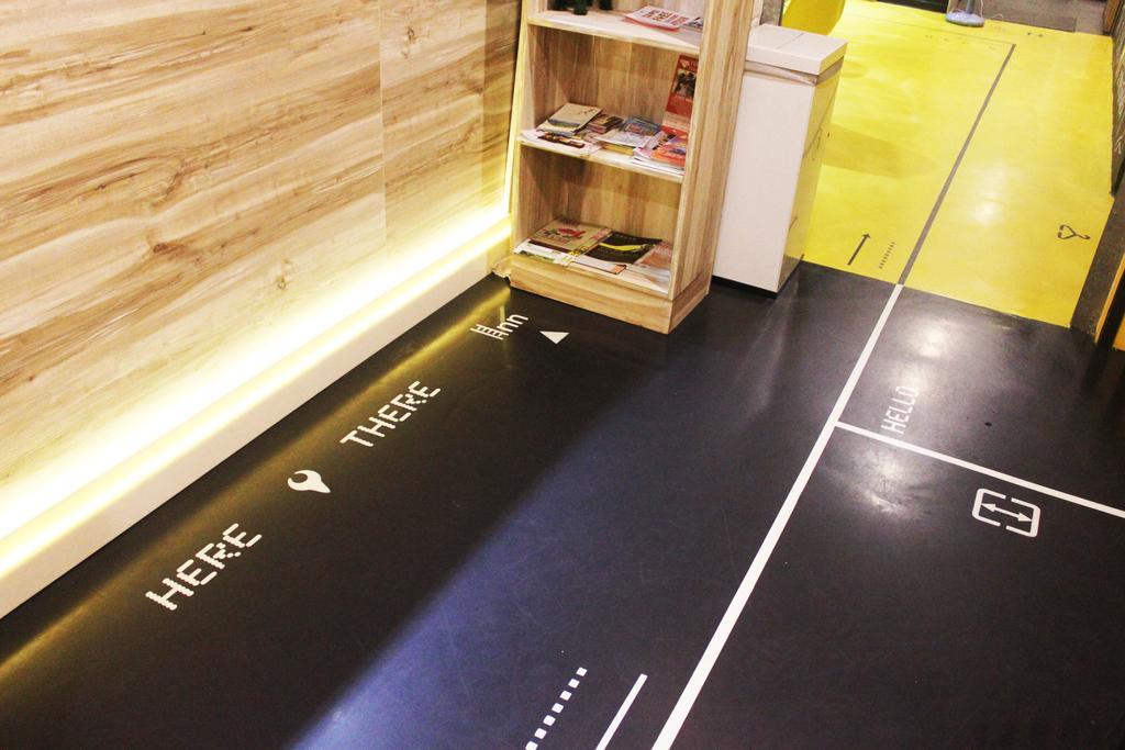 Here X There Hostel Taipei Main Station מראה חיצוני תמונה