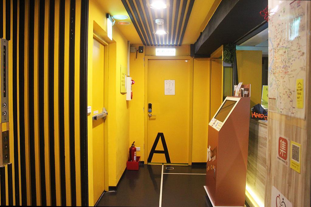 Here X There Hostel Taipei Main Station מראה חיצוני תמונה
