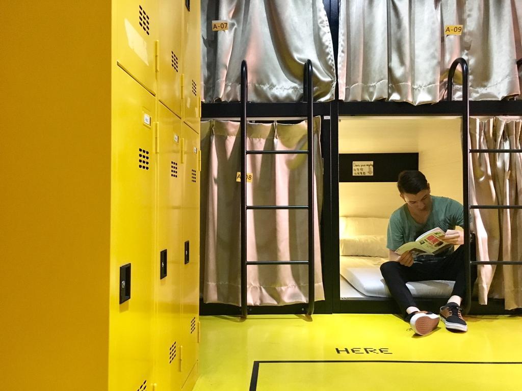 Here X There Hostel Taipei Main Station מראה חיצוני תמונה