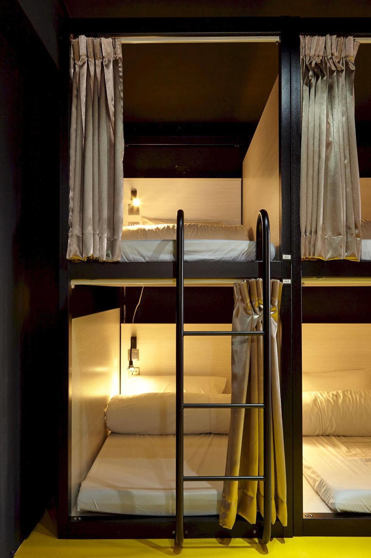 Here X There Hostel Taipei Main Station מראה חיצוני תמונה