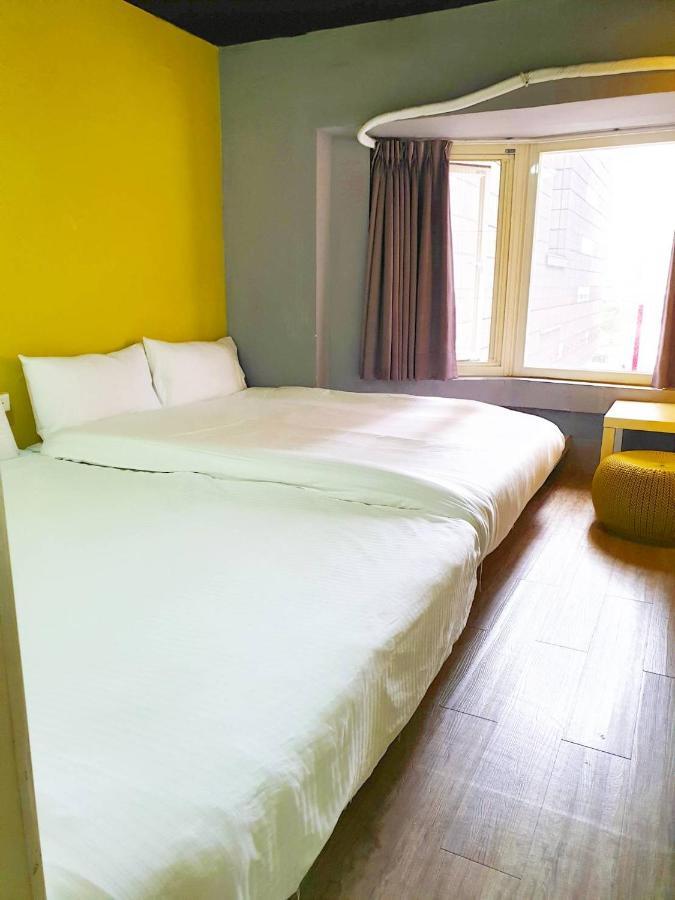 Here X There Hostel Taipei Main Station מראה חיצוני תמונה
